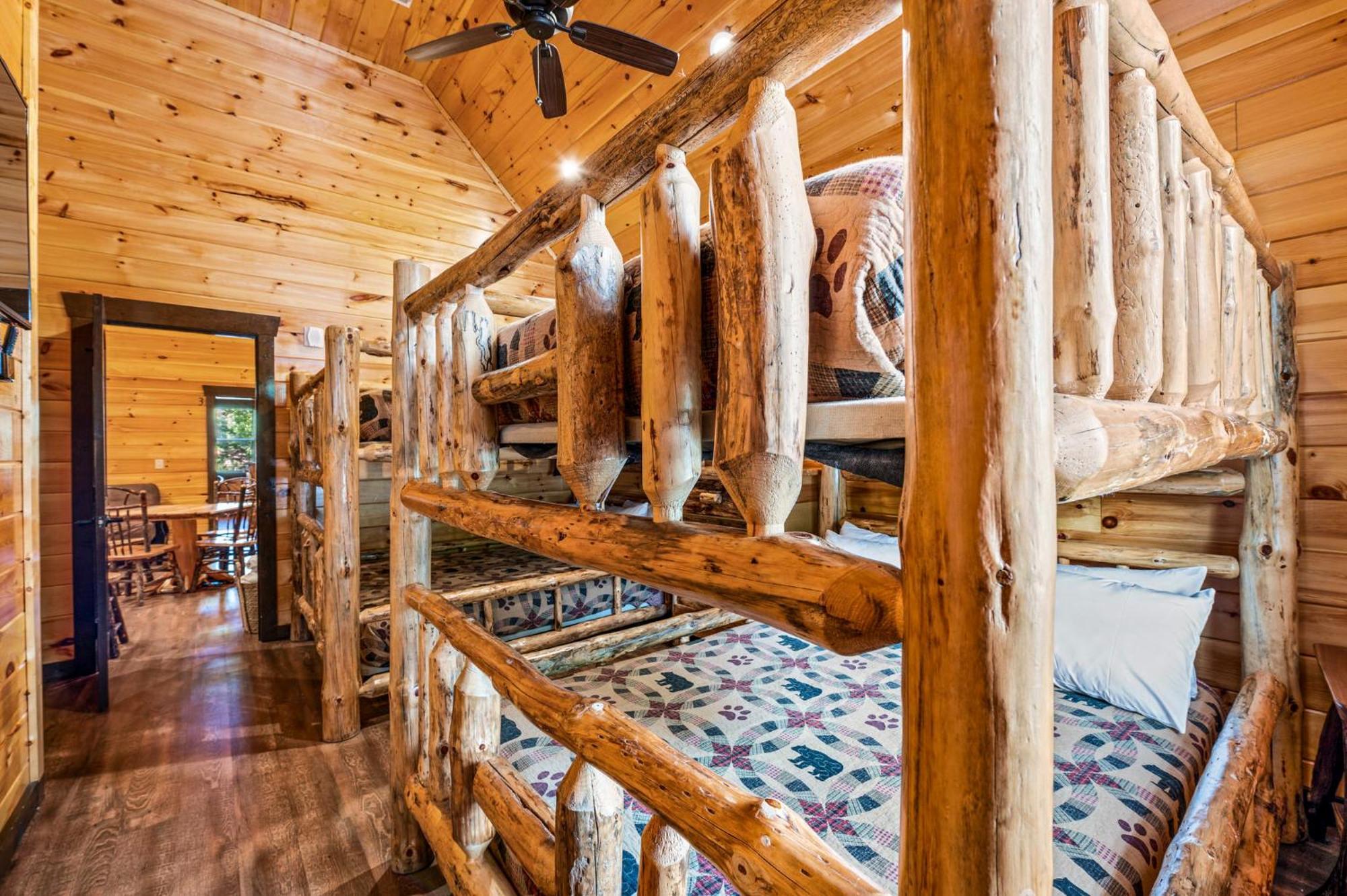 The Mighty Crabapple Manor By Stony Brook Cabins Gatlinburg Ngoại thất bức ảnh