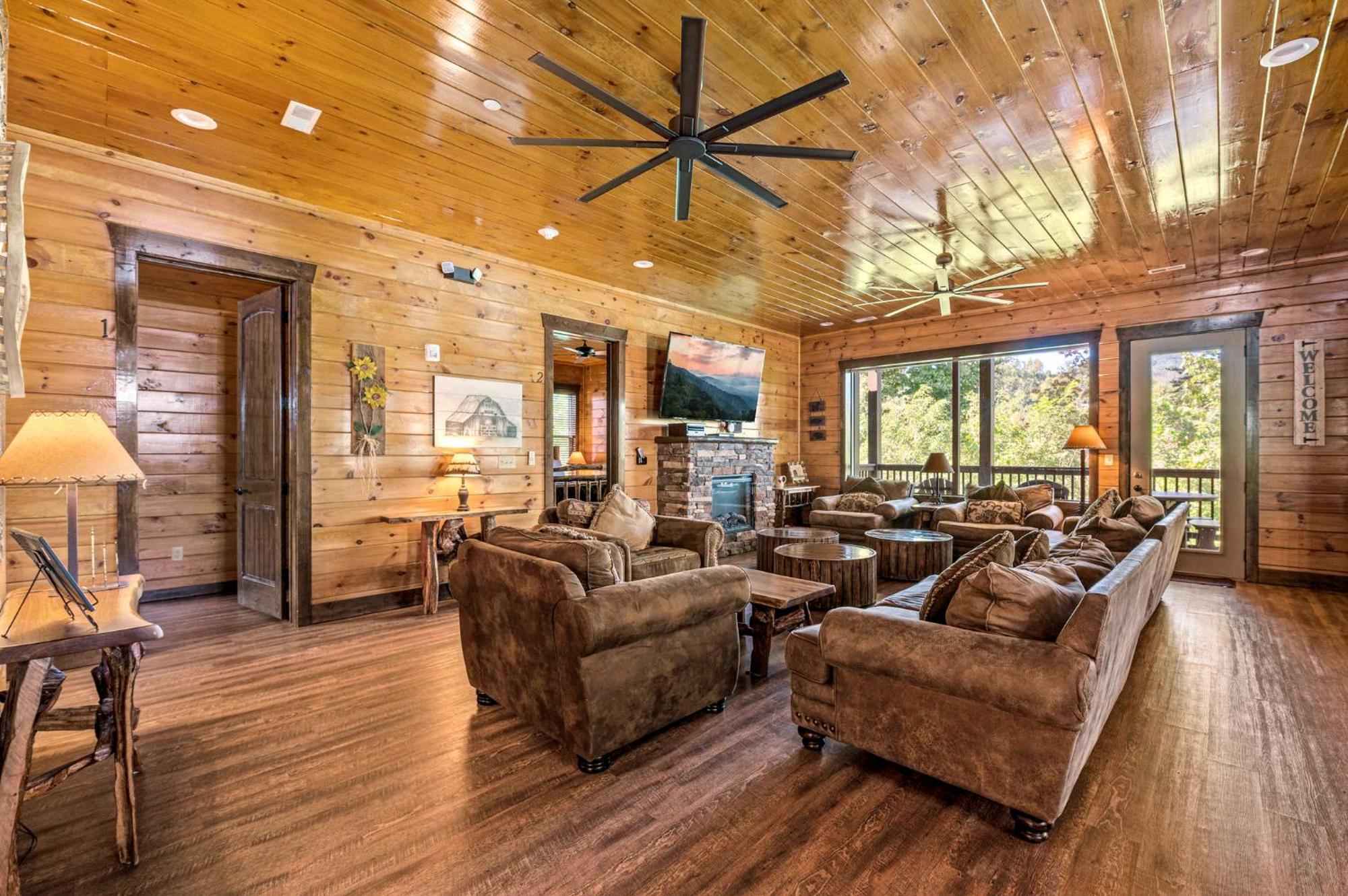 The Mighty Crabapple Manor By Stony Brook Cabins Gatlinburg Ngoại thất bức ảnh